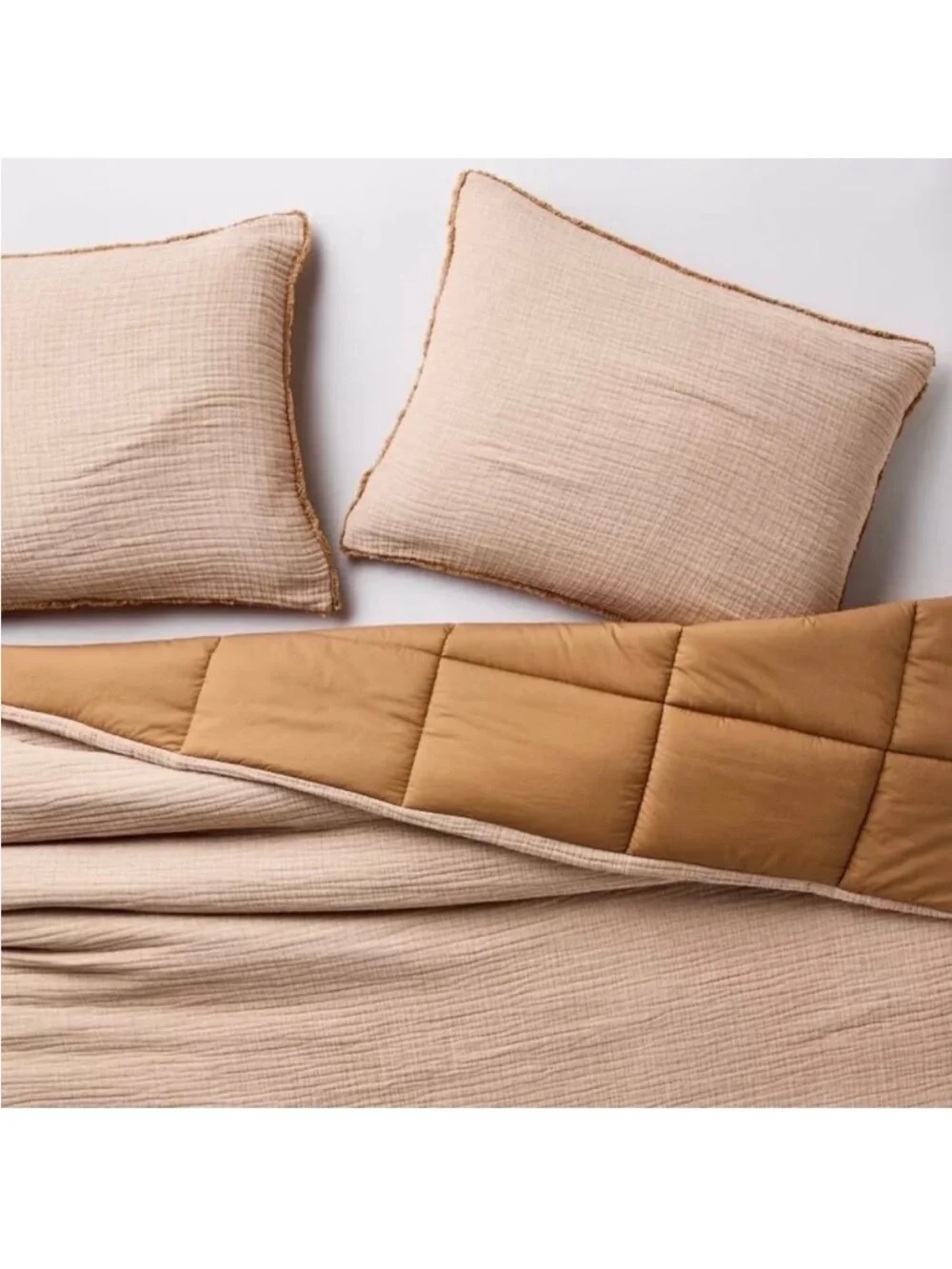 Casaluna gently used
